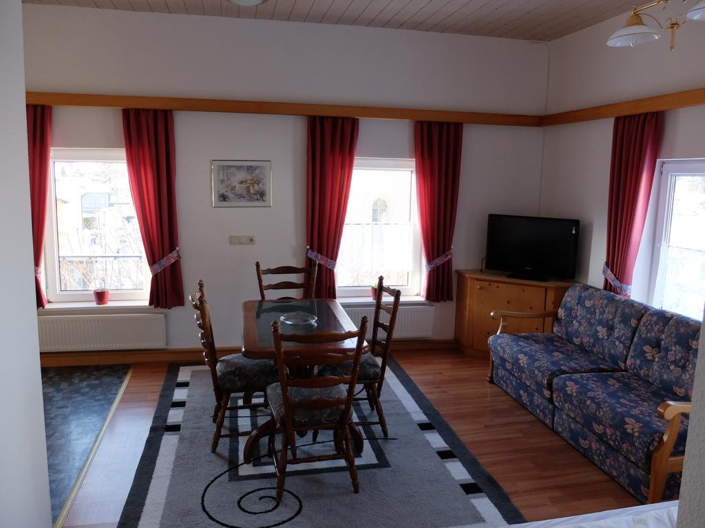 Gasthof Zum Hochfelln Hotel Берген Екстериор снимка