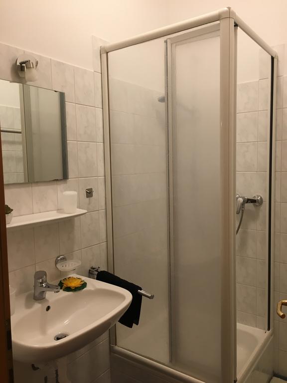 Gasthof Zum Hochfelln Hotel Берген Екстериор снимка