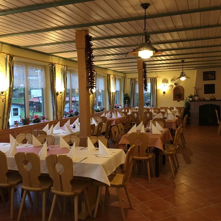 Gasthof Zum Hochfelln Hotel Берген Екстериор снимка