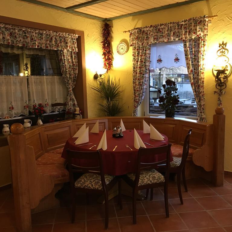 Gasthof Zum Hochfelln Hotel Берген Екстериор снимка