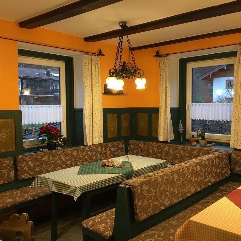 Gasthof Zum Hochfelln Hotel Берген Екстериор снимка